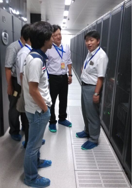 鵬博士集團副總經理劉東海一行參觀金石機房互聯網數據中心