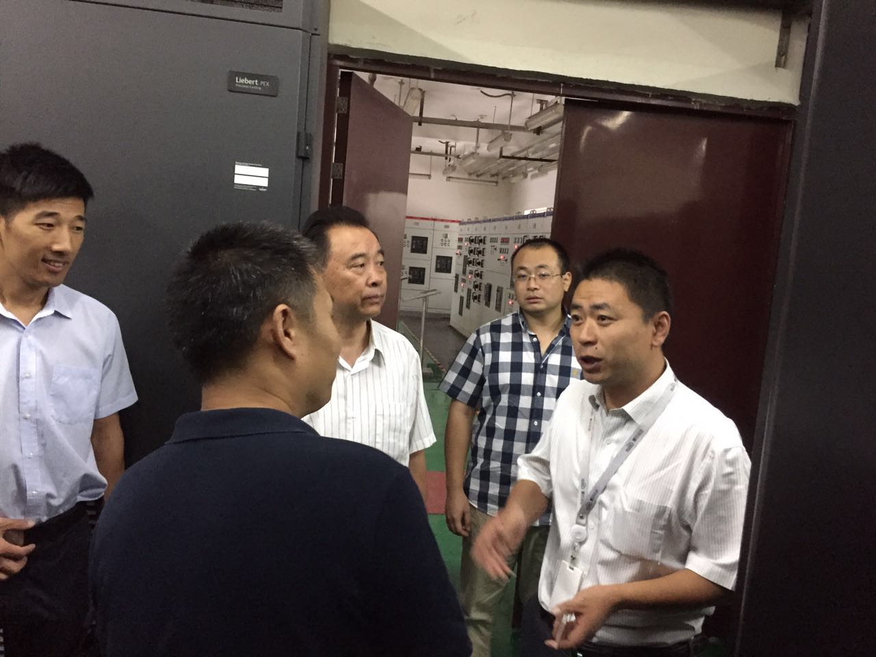 河北商務局領導蒞臨參觀河北慧日信息技術有限公司